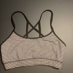 Workout bra XS also works as swimsuit.